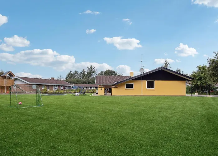 Feriehus Pet Friendly In With Sauna Oksbøl